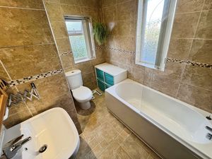 Bathroom - click for photo gallery